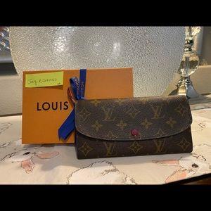 Emilie Wallet in Mono